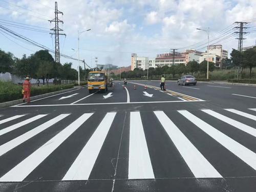 道路交通标线厚度要求是什么？